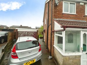 Photo 14- click for photo gallery